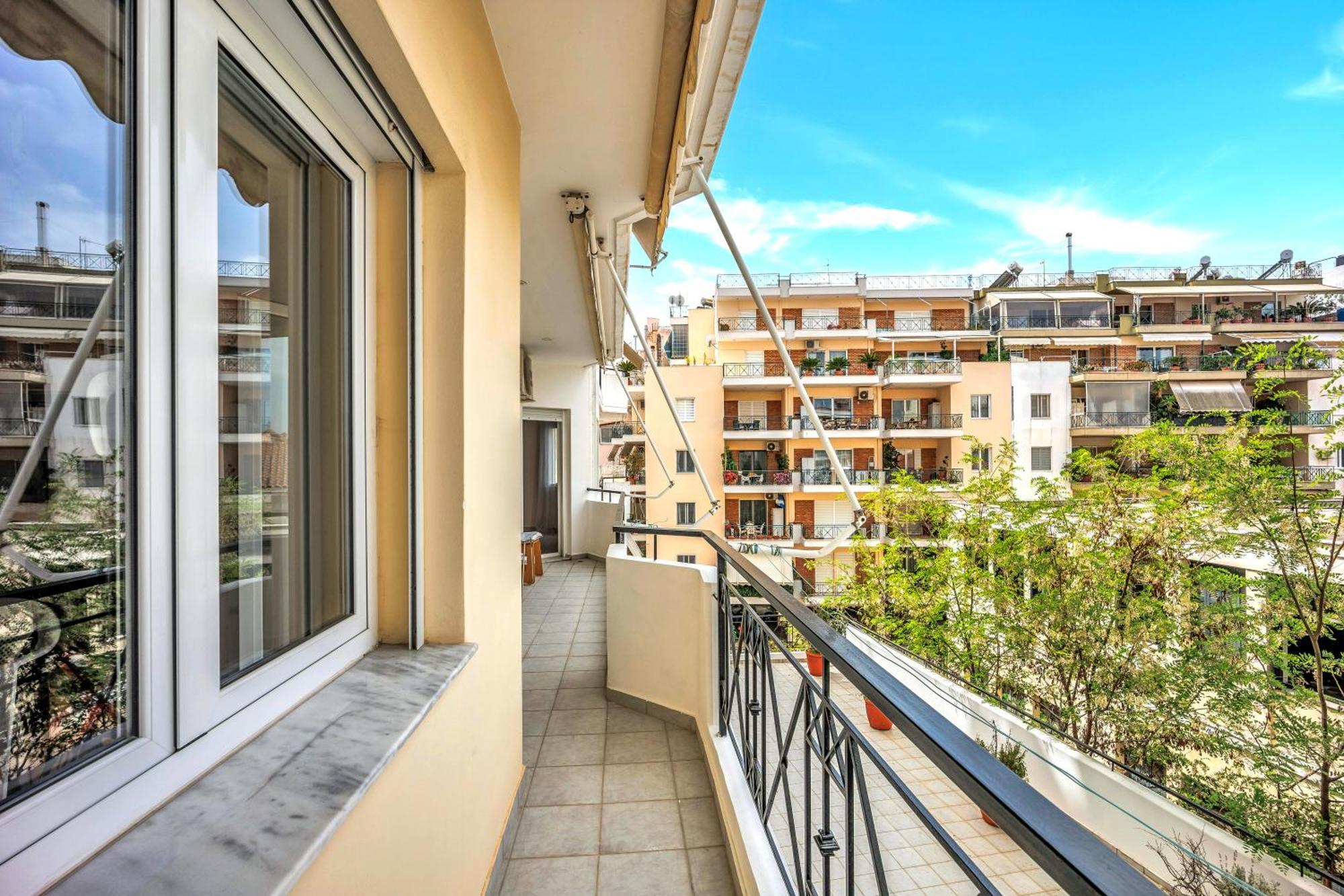 Fabulous Central Apartment Close To The Sea! Chalkida Exterior photo